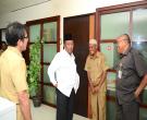 Wagubri H Wan Thamrin Hasyim Didampingi Karo Humas Protokol Dan Kerjasama Setda Prov Riau Sidak Kantor Biro HPK.