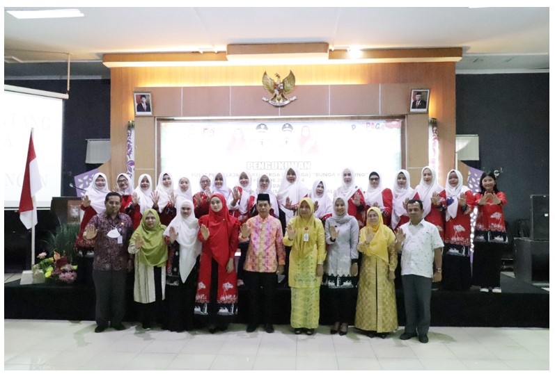 Kadis DP3AP2KB Provinsi Riau Menghadiri Pengukuhan PUSPAGA Bunga Kencung Dan Pelantikan Forum Anak Pelalawan Periode 2022-2024