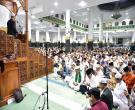 Gubri H Arsyadjuliandi Rachman Sholat Gerhana Bulan Bersama Ribuan Jamaah Di Masjid Raya An Nur
